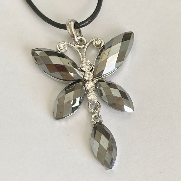 Vintage Black Acrylic Butterfly Necklace Pendant Silver Plated Jeweled Cut 18" - Picture 2 of 7